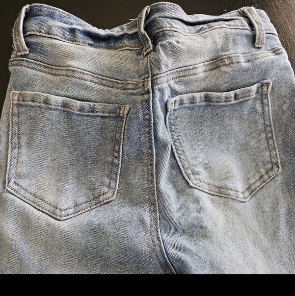 No Boundaries Jeans - Picture 3 of 8